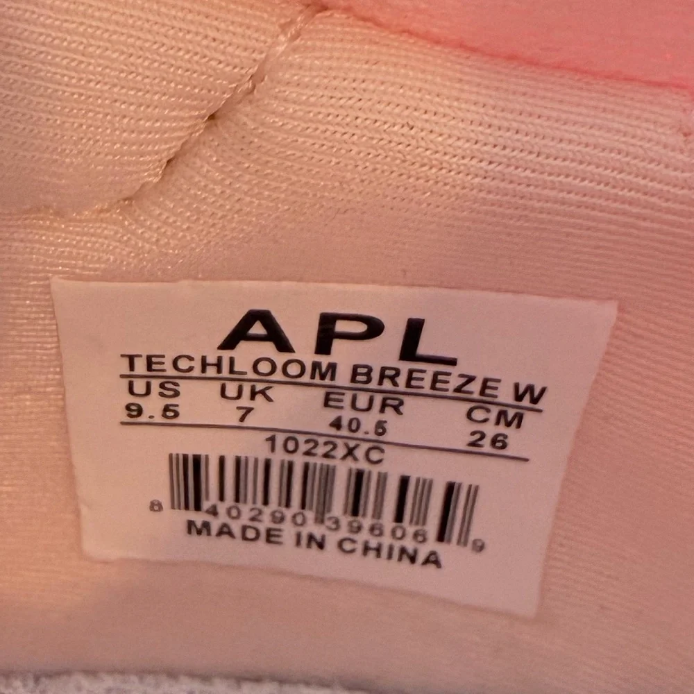 APL Techloom Breeze Sneaker‎ in Bleached Pink/Ivory Size 9.5